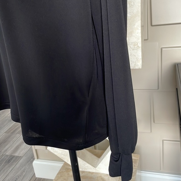 H&M blouse top shirt black long sleeve back button Size Medium - Picture 7 of 9